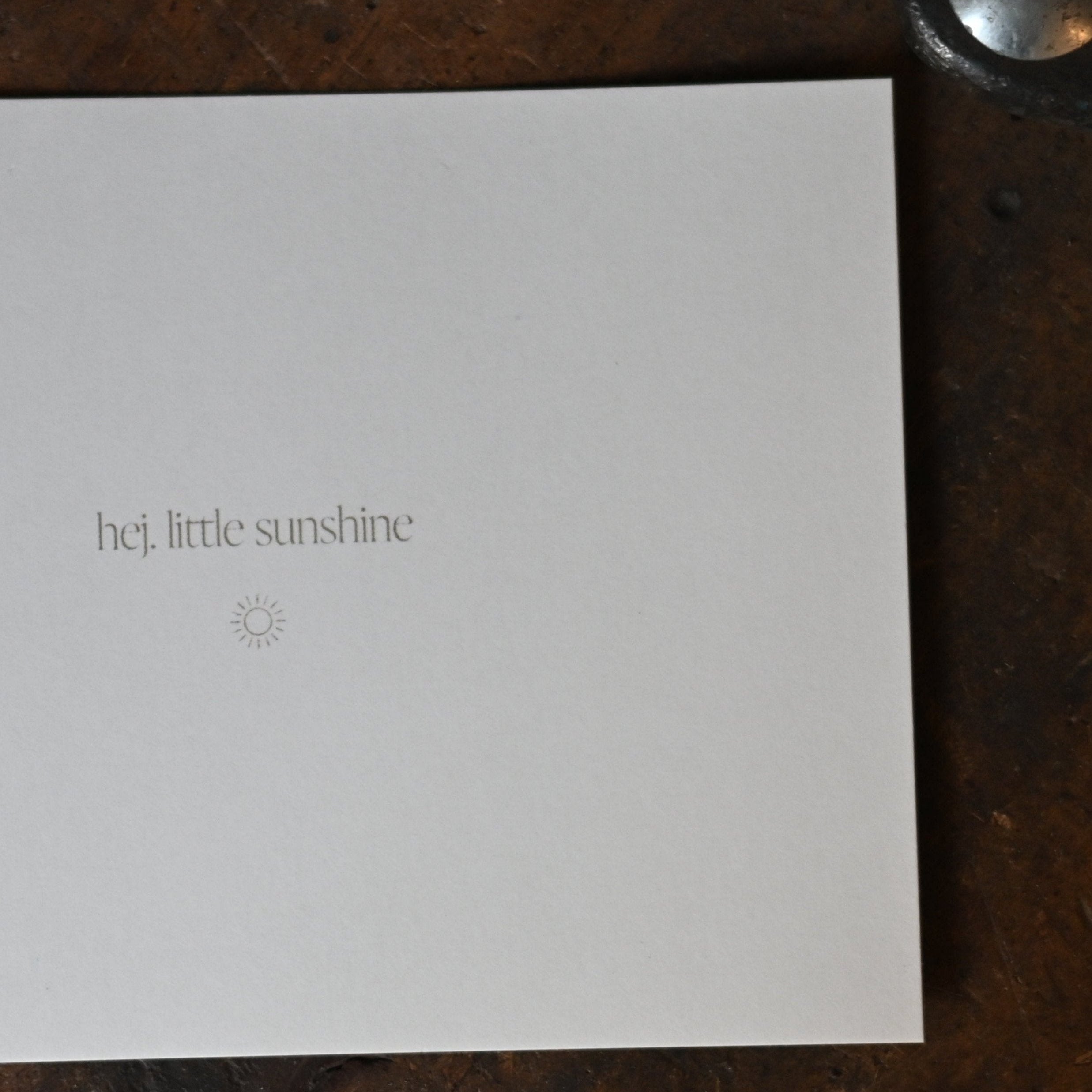 Kathis Papeterie Karte-Geburtswuensche-hej-little-sunshine Glückwunschkarte Grukarte Postkarte Junge Mädchen