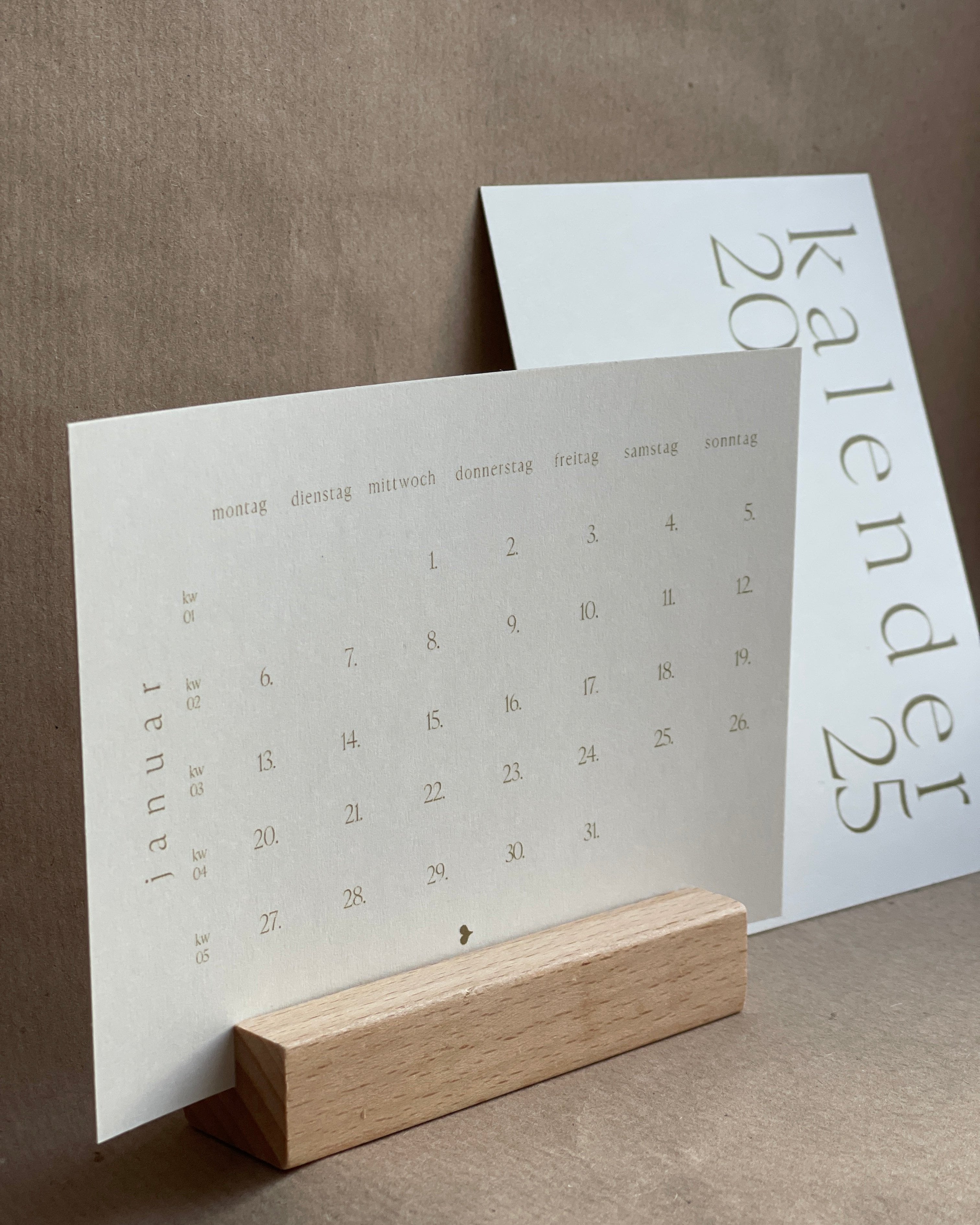Tischkalender-2025-Postkarten-Kathis-Papeterie-Kathis-shoes