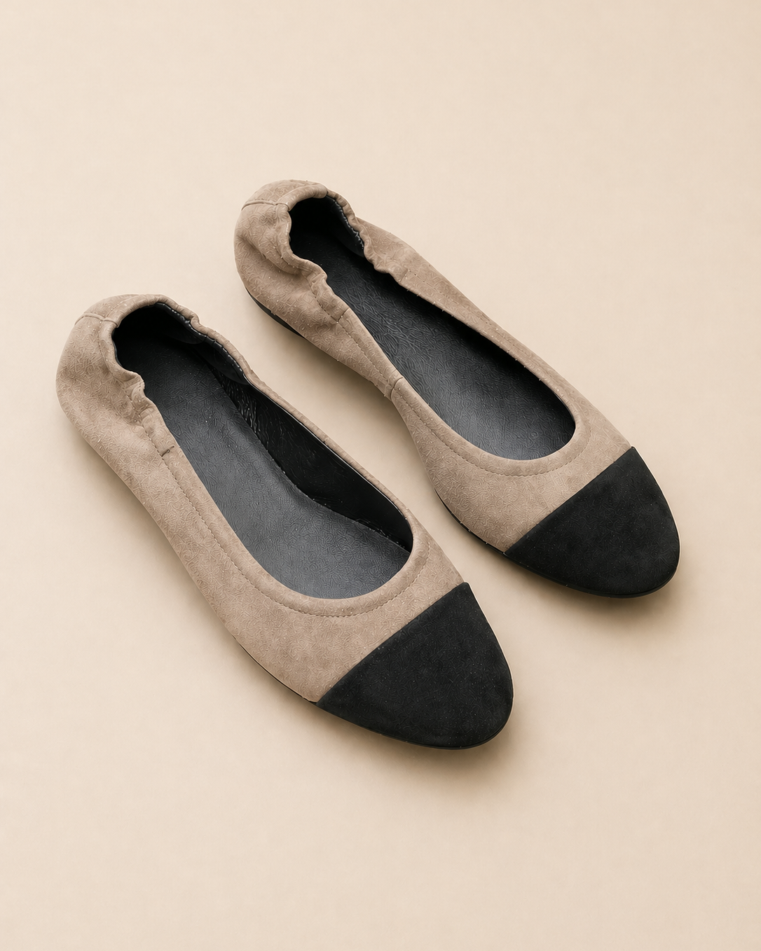 Detailansicht taupefarbene Leder Ballerinas große Schuhgrößen hochwertige Verarbeitung
