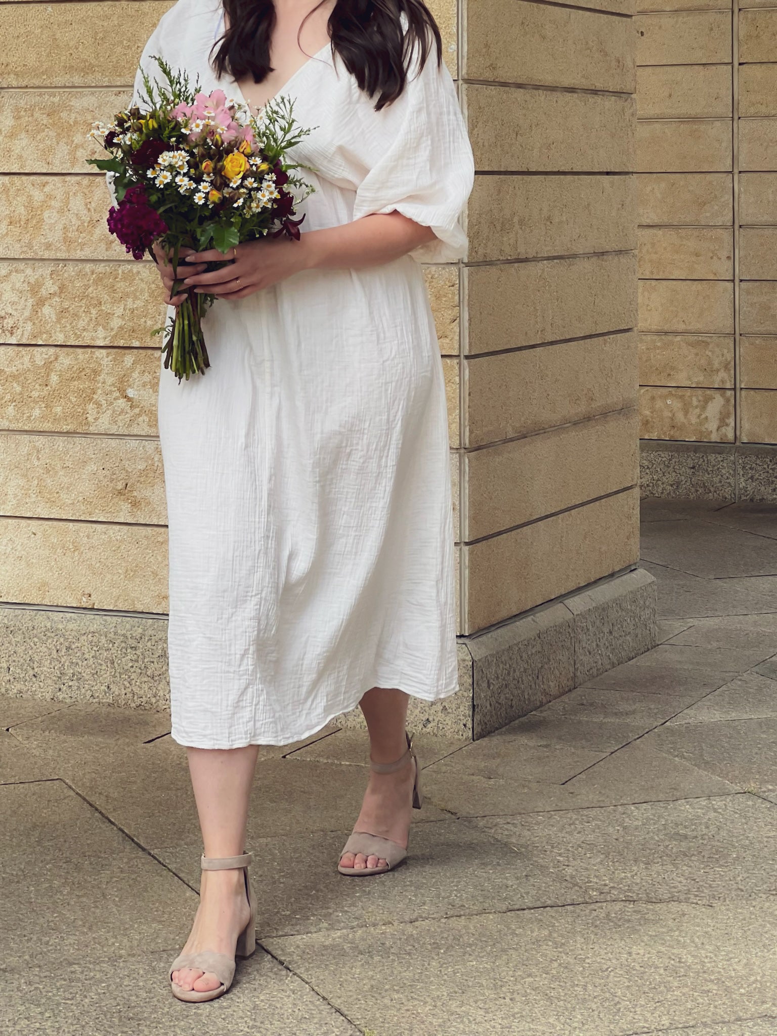 Elegante Brautschuhe in Großen Größen: Perfekte Hochzeitsschuhe bei Kathis shoes Mainz Sandalen Riemchensandalen Sandaletten in Übergrößen Damenschuhe in Übergrößen feminine Schuhe in großen Größen Largesizeshoes Sandels Schuhe in großen Größen Damenschuhe in Schuhgröße 45 44 43 42 41 taupe schwarz Nero Vogue highquality Lederschuhe gold luxury made in italy Atelier mainz