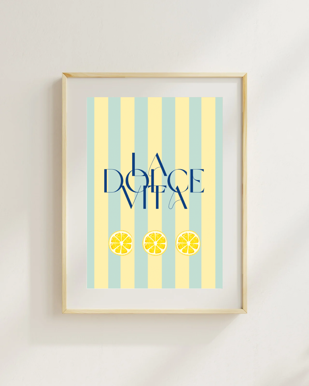 Doppelseitiges A4 Poster Dolce Vita mit italienischem Design auf mattem Bilderdruckpapier – perfekte Wanddeko im mediterranen Stil