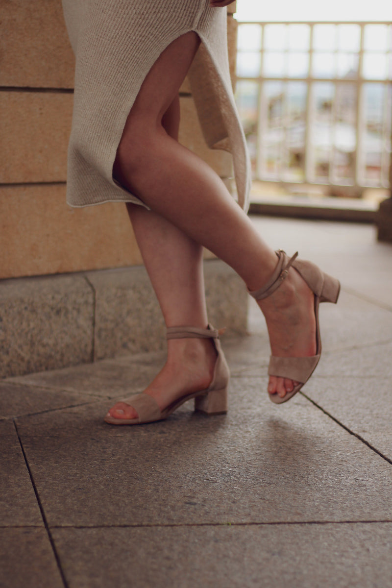 Tragebild der No.03 Sandalette in Taupe