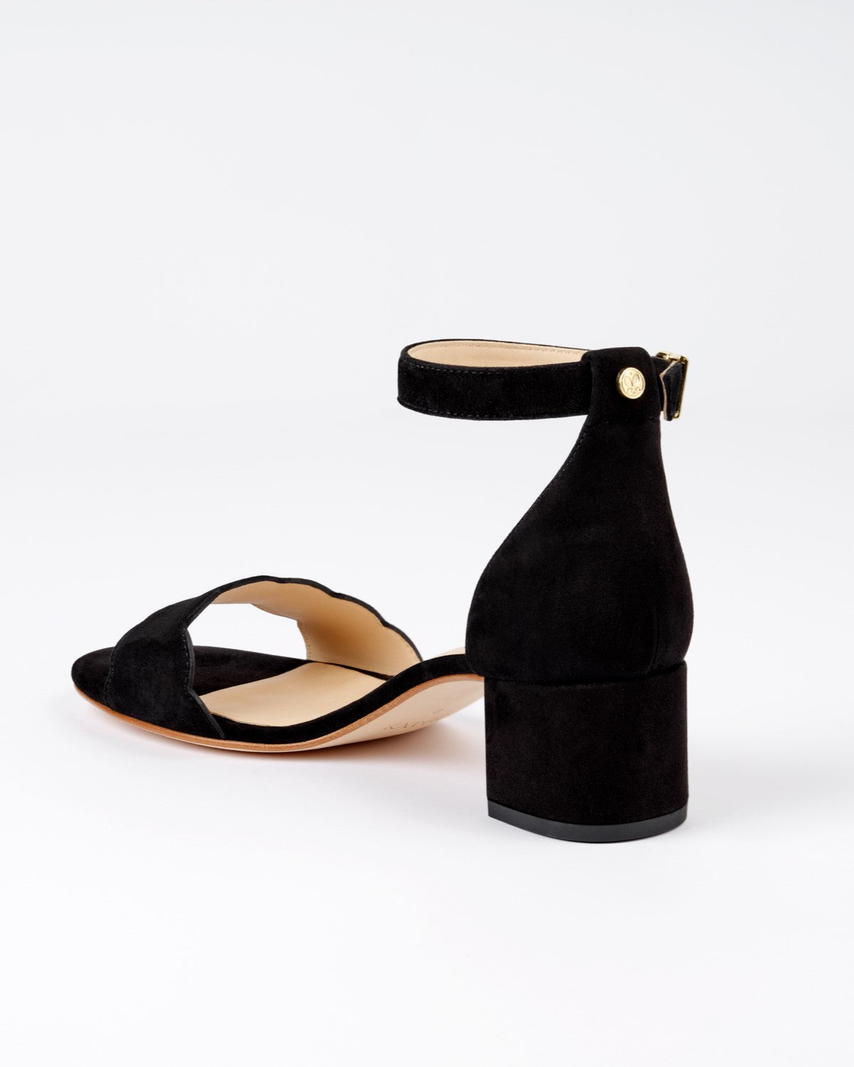 Rückansicht der No.04 Sandalette in schwarz