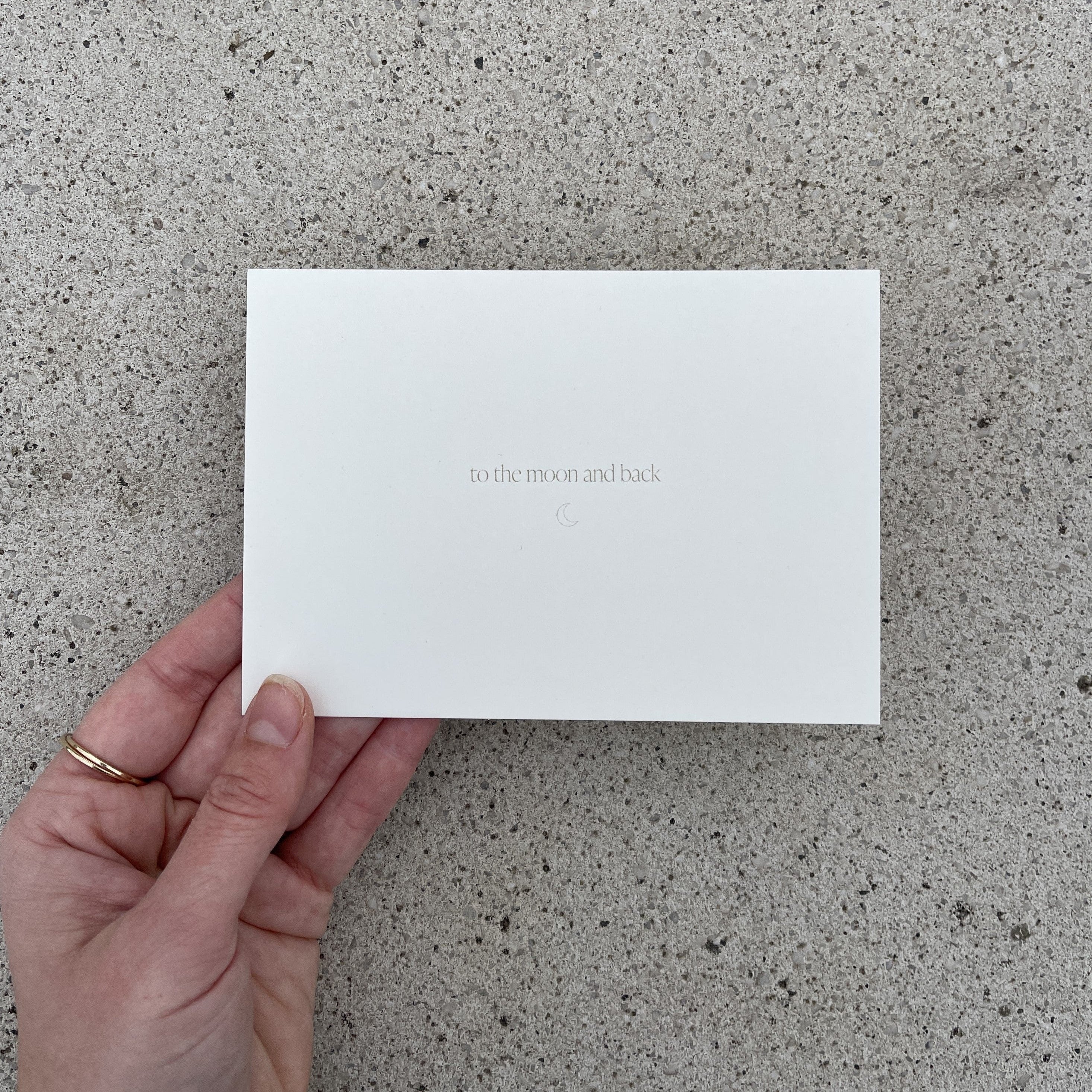 Geburtstagskarte 'To the Moon and Back', DIN A6, handgefertigt, liebevoll gestaltet, ideal für persönliche Grüße, einzigartiges Design aus Kathis Atelier für Kathis shoes und Kathis papeterie