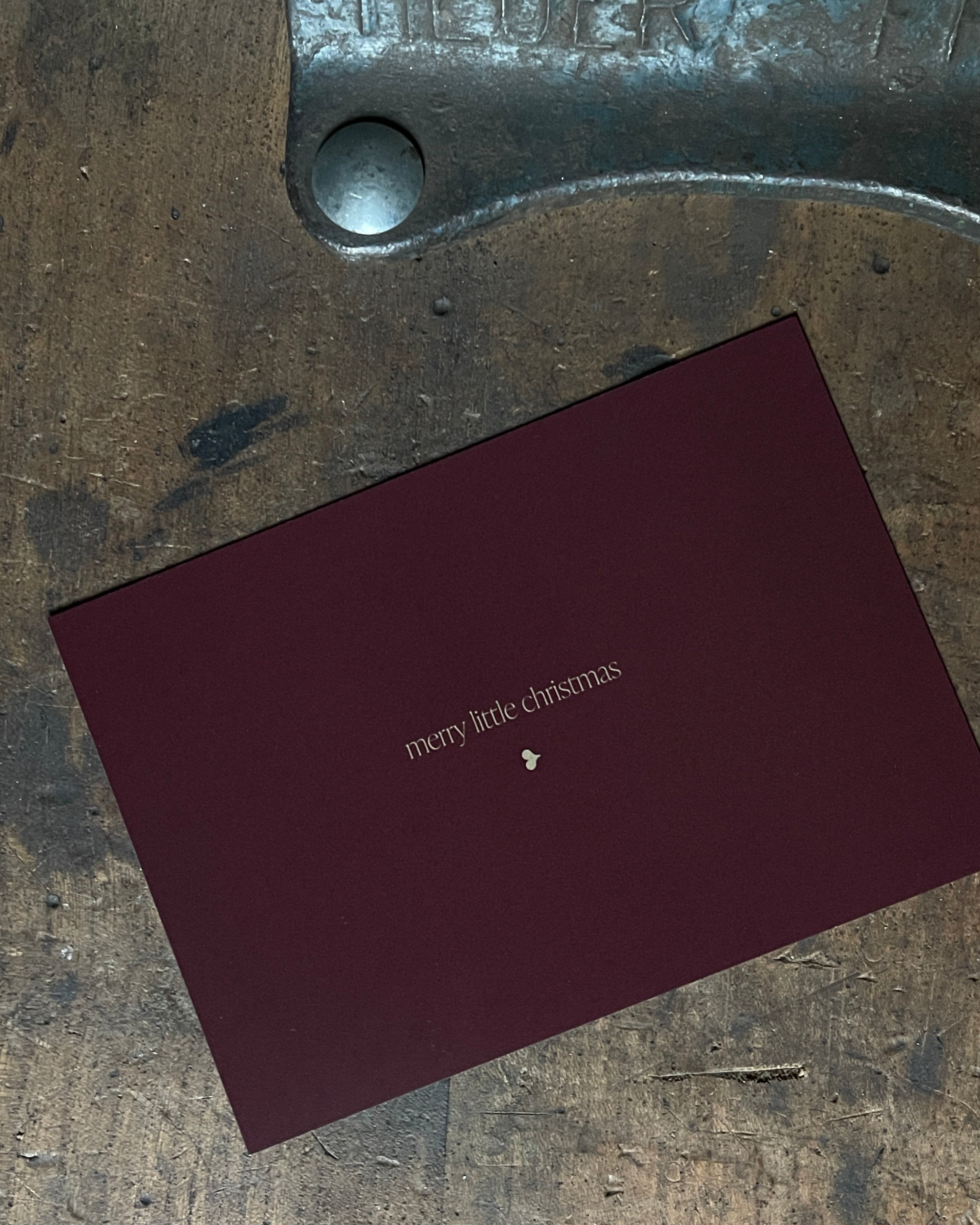 weihnachtskarte-merry-little-christmas-burgundy-kathis-shoes, postkarte, grußkarte frohe weihnachten
