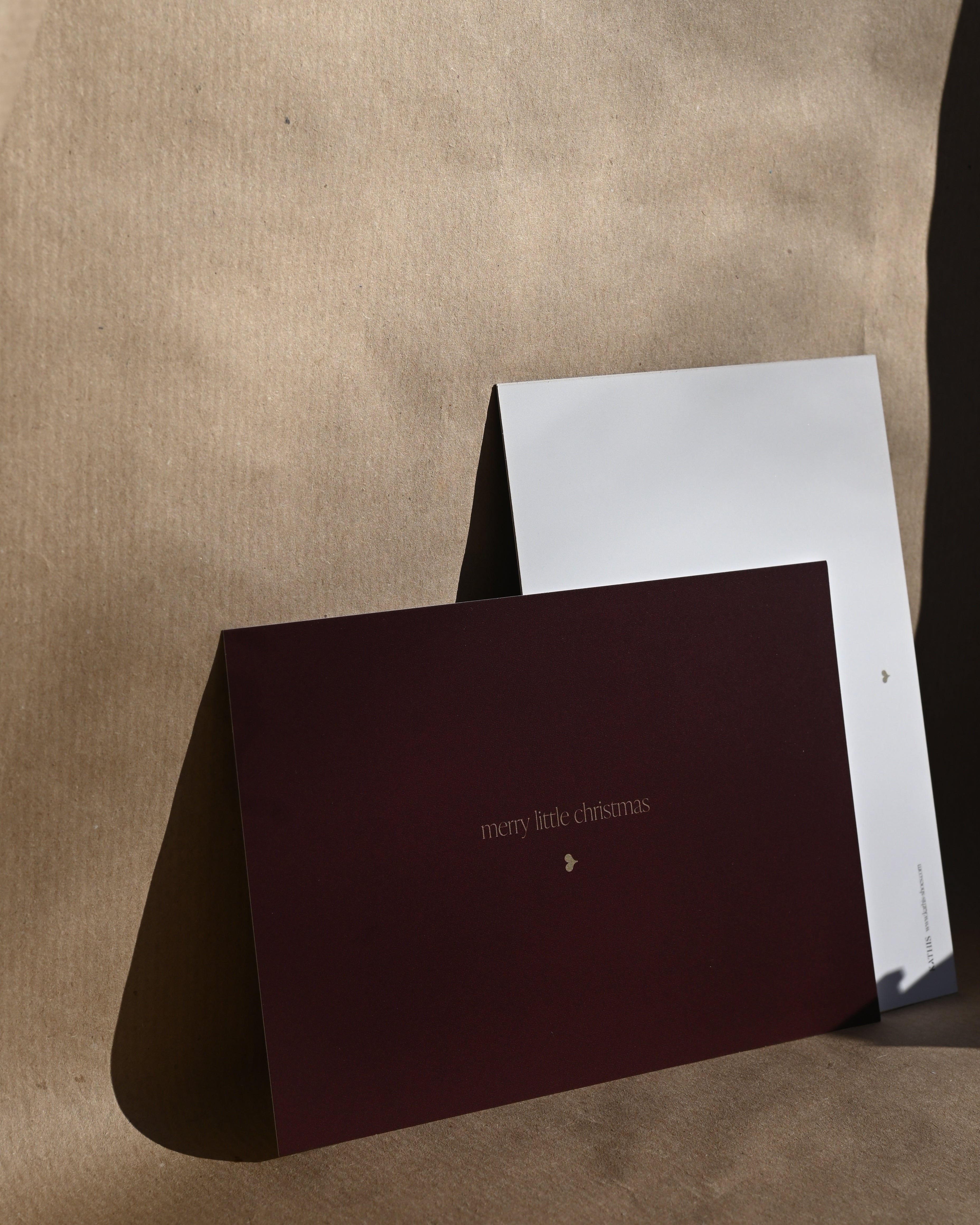 weihnachtskarte-merry-little-christmas-burgundy-kathis-shoes, postkarte, grußkarte frohe weihnachten