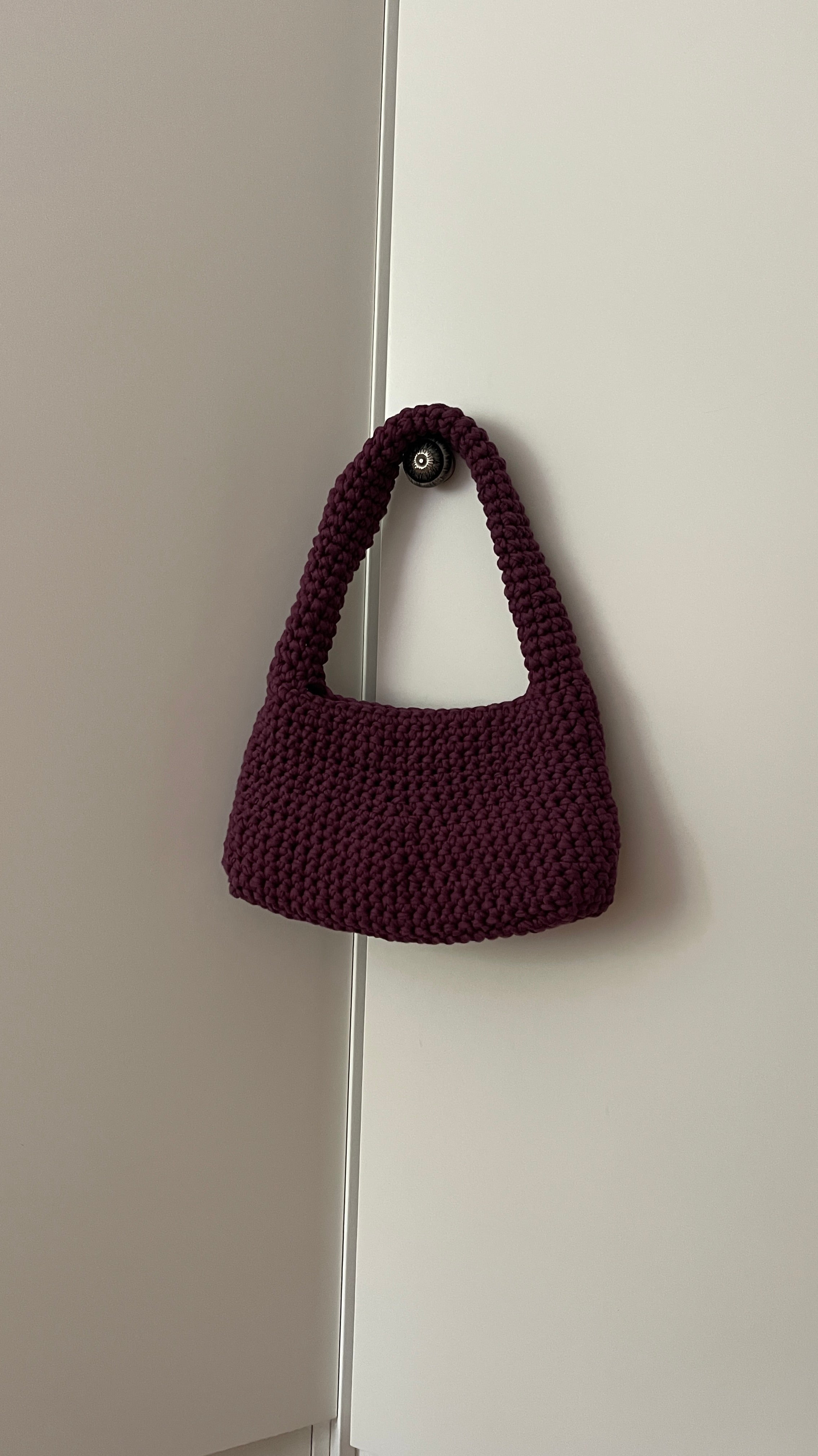Häkeltasche purple mit schöner Struktur