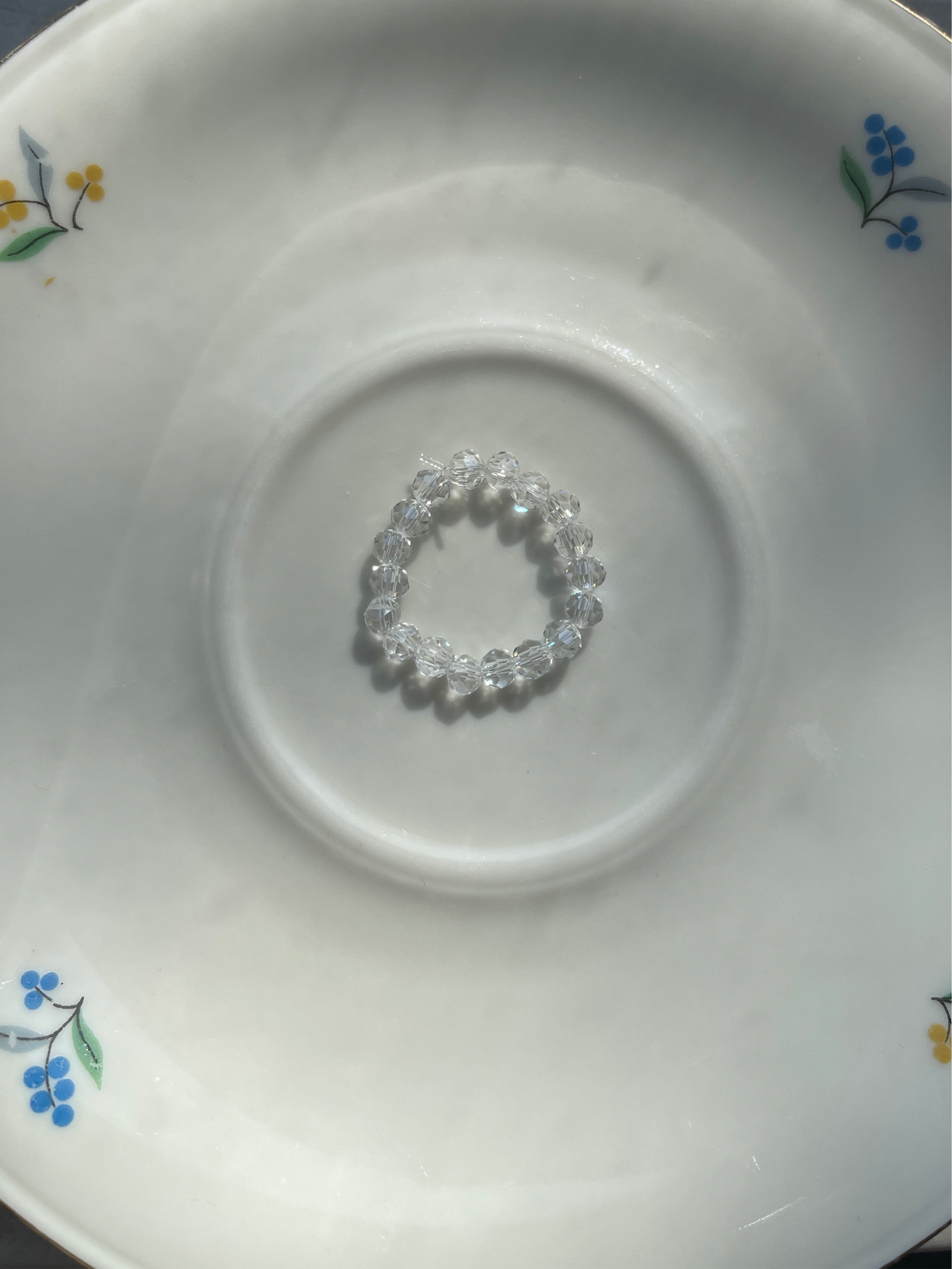 Ring aus Perlen durchsichtig elastisch